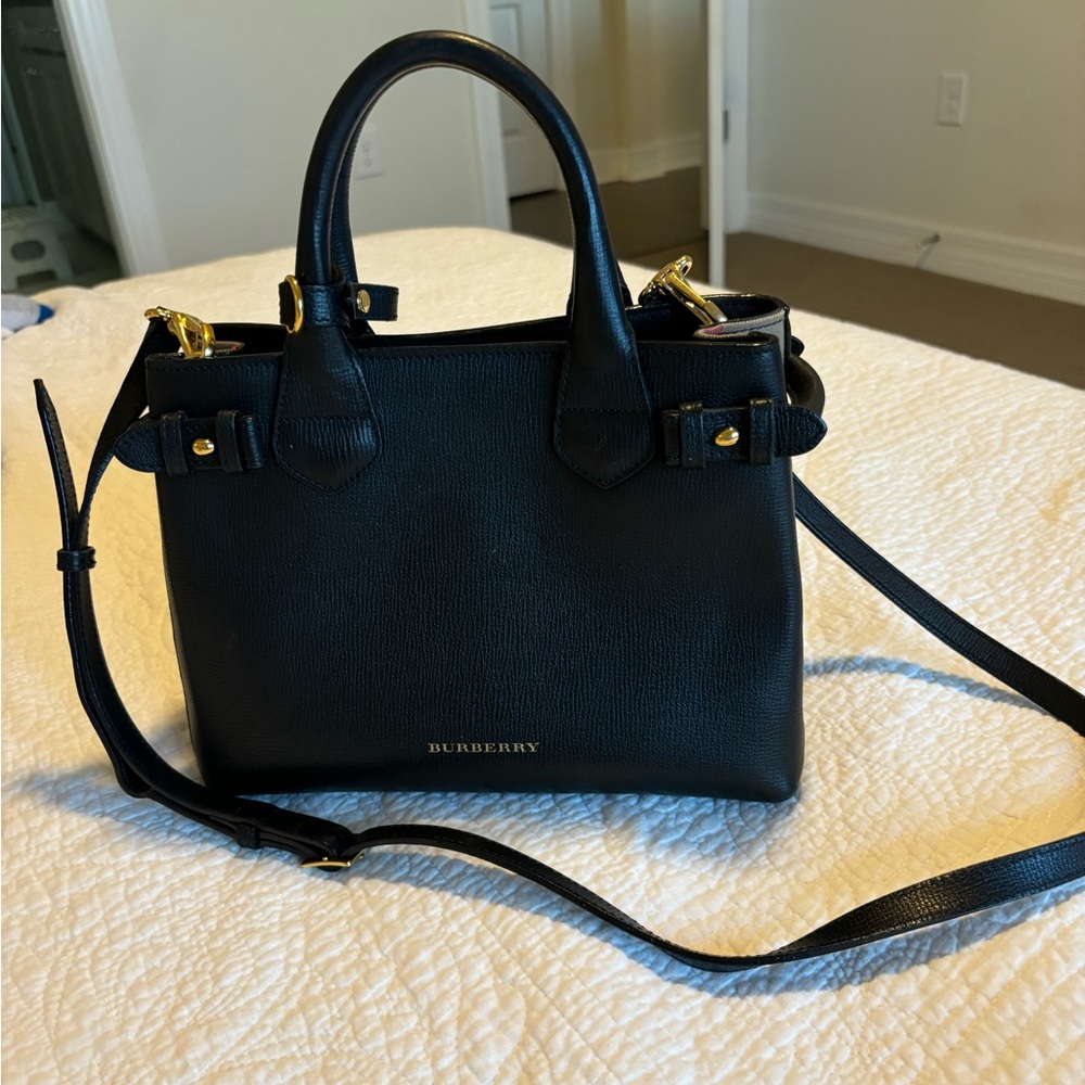 Burberry Medium Banner House Check Derby Black Leather Tote